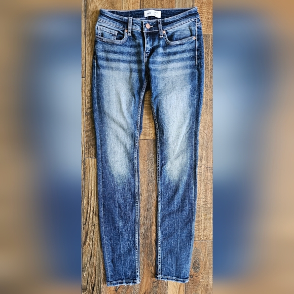 BKE Stella - Slim Fit, Low Rise, Skinny. Size 26 x 31 1/2 - Like New! - Picture 5 of 6